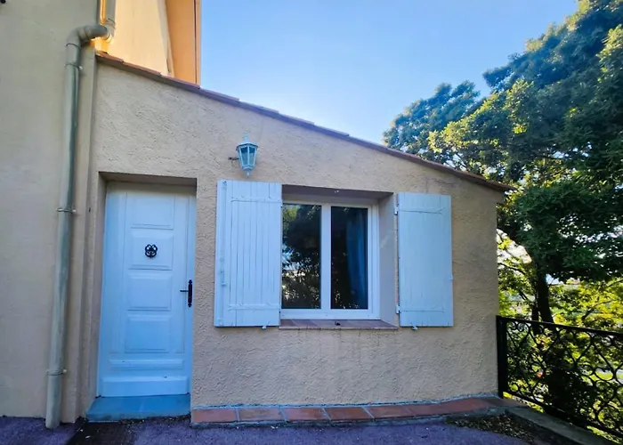 Che Michel Yourehosthelper *